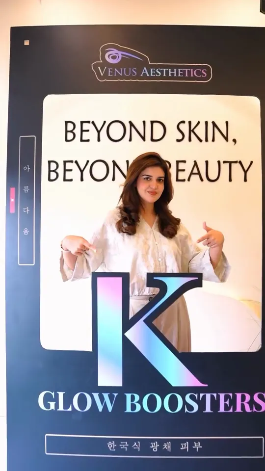 meeenlife choosing K-Exo Glow at the Venus K-Glow launch